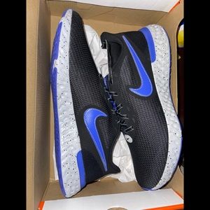 Nike Revolution 5 EXT never worn